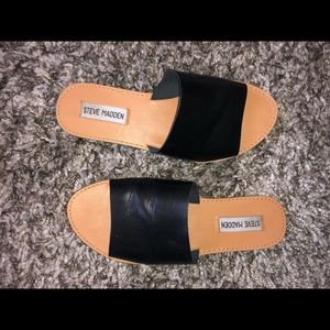 Steve Madden Black Sandal